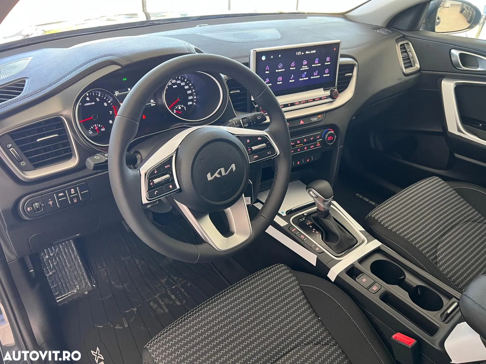 Kia XCeed 1.5 T-GDI 7DCT City - 13
