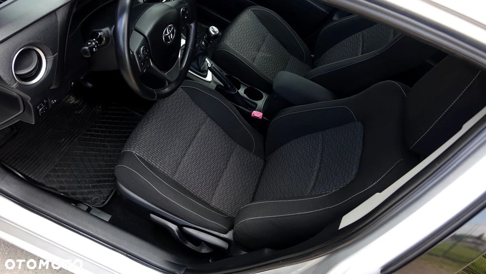 Toyota Auris - 4