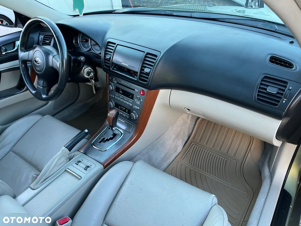 Subaru Outback - 24
