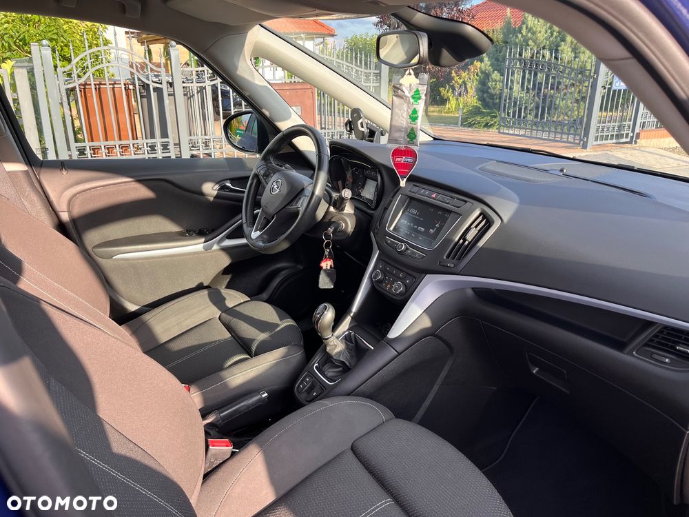 Opel Zafira - 10