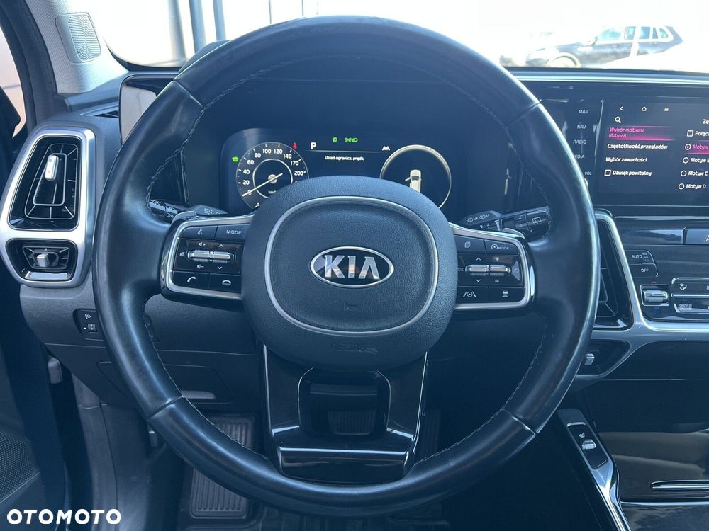 Kia Sorento 1.6 T-GDI HEV XL 7os - 18