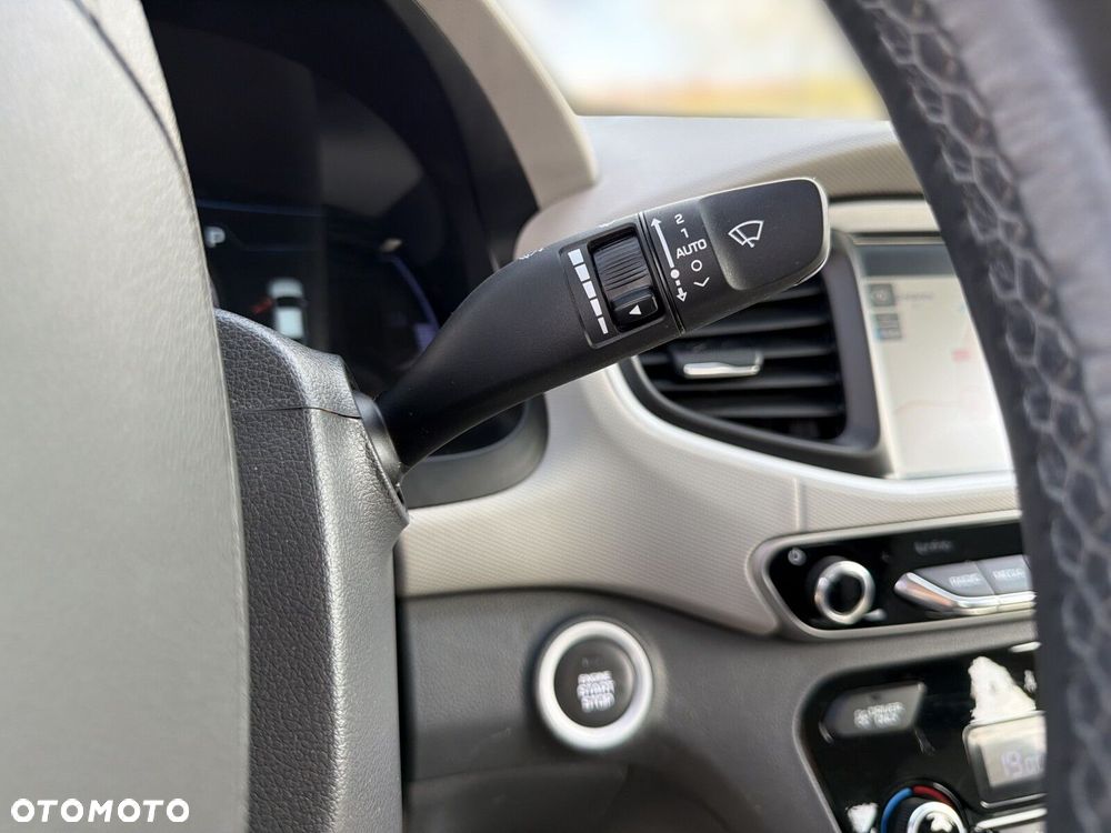 Hyundai IONIQ Hybrid Premium - 26