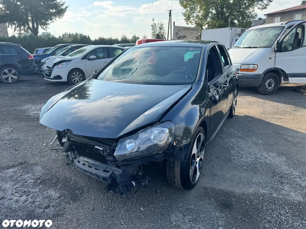 Volkswagen Golf - 26