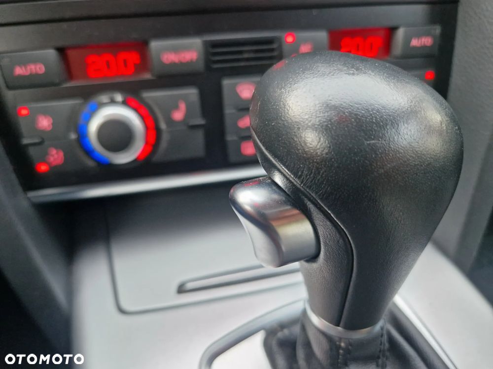 Audi A6 Avant 2.0 TDI DPF multitronic - 28