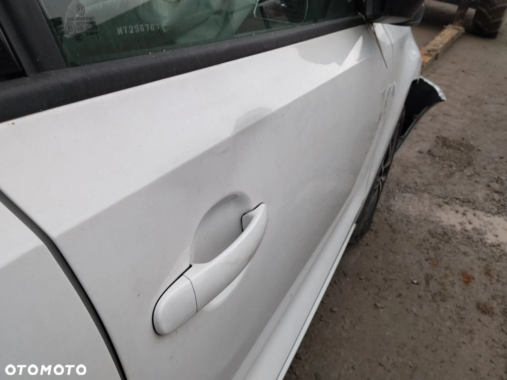 Volkswagen Polo 1.2 TSI Blue Motion Technology MATCH - 13