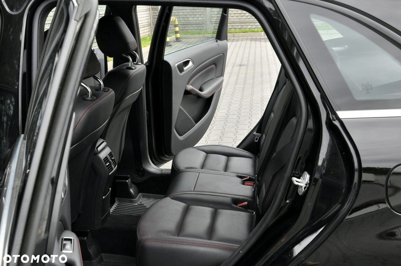 Mercedes-Benz Klasa B 220 d 7G-DCT AMG Line - 13