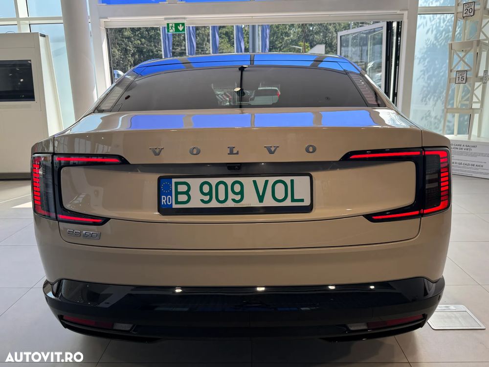 VOLVO Unknown Model 2025 — imagine 10