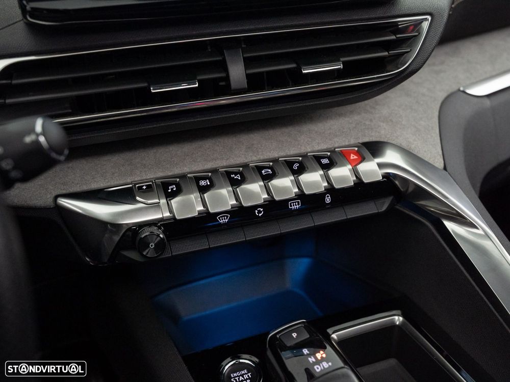 Peugeot 3008 1.6 Hybrid4 GT e-EAT8 - 28