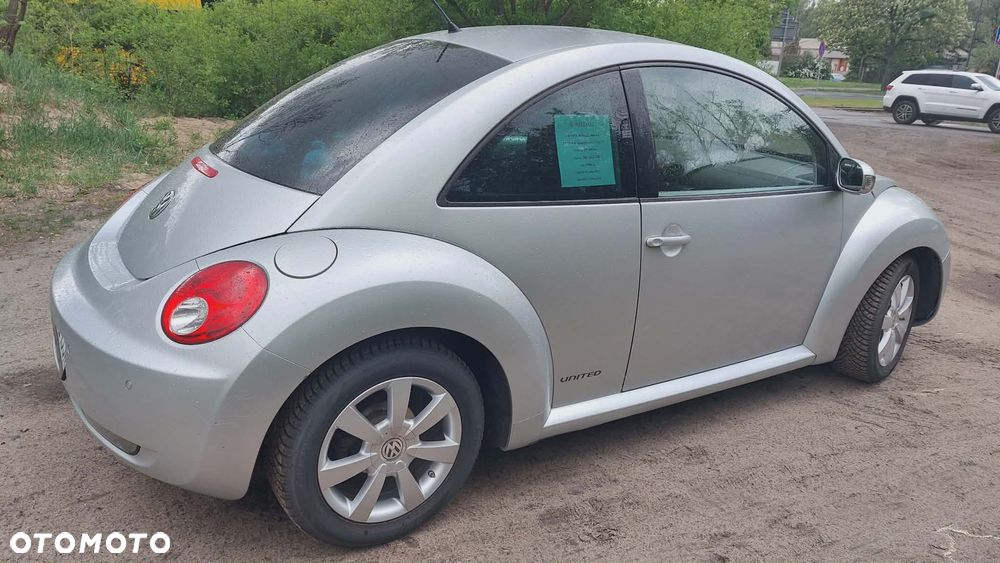 Volkswagen New Beetle 2.0 United - 3