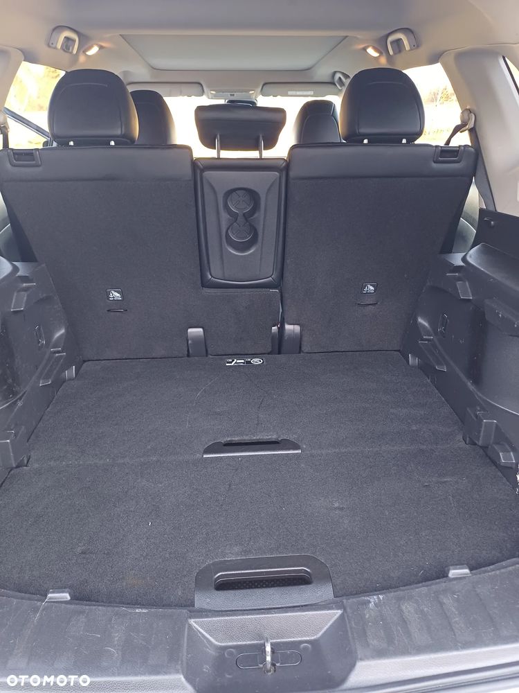 Nissan X-Trail 1.6 DCi Xtronic Tekna - 8