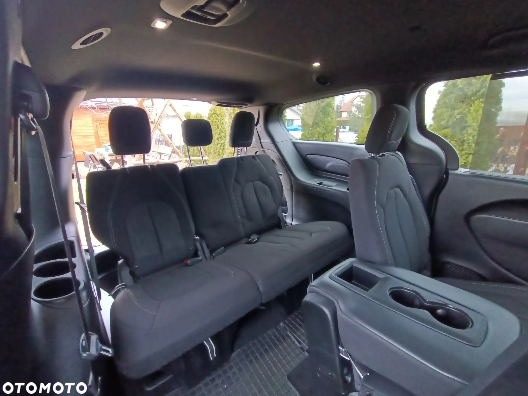 Chrysler Pacifica - 20