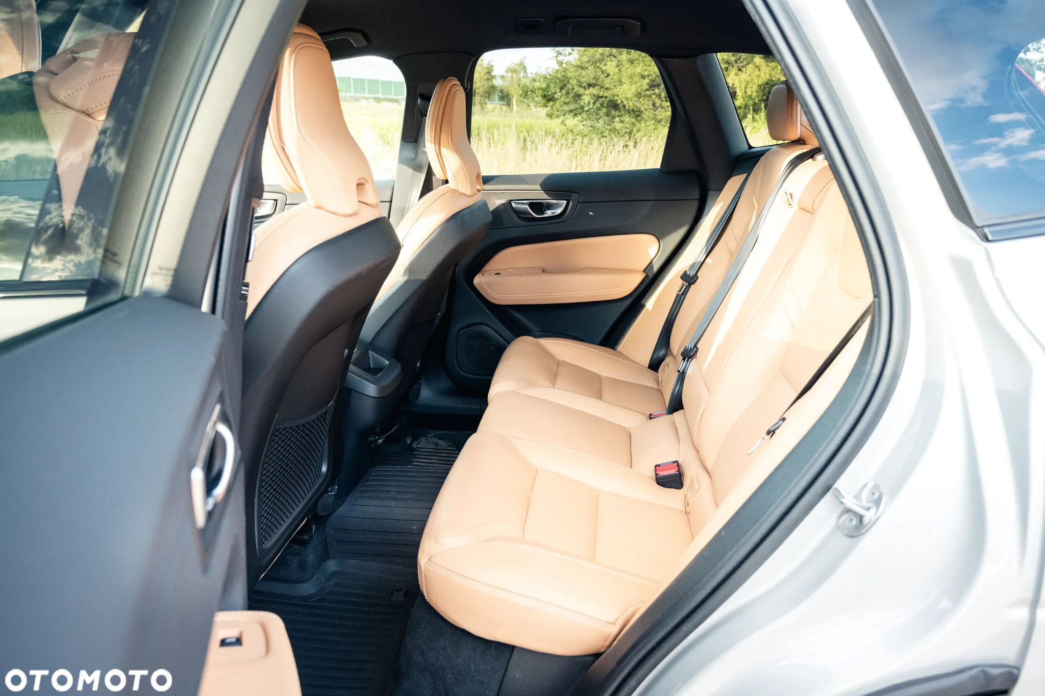 Volvo XC 60 B5 B AWD Plus Dark - 13