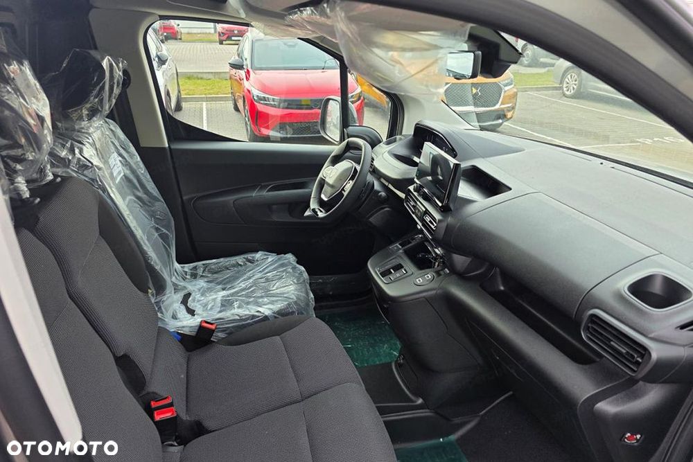 Peugeot Partner Van XL L2H1 EAT8 1.5 130KM - 9