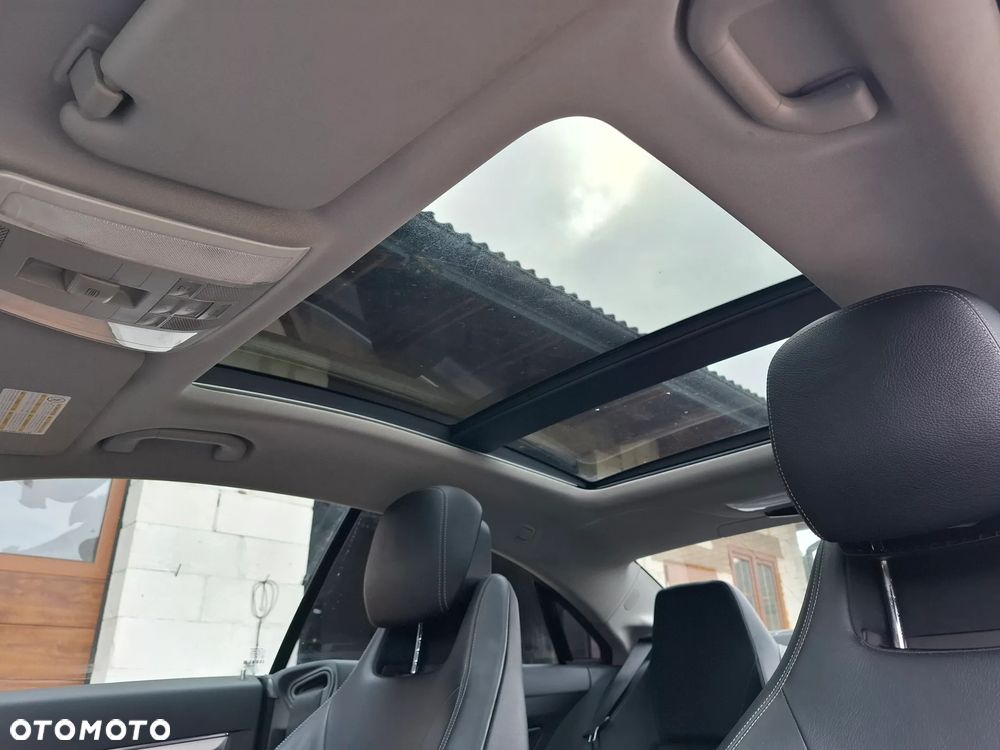 Mercedes-Benz Klasa E - 20