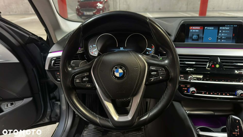 BMW Seria 5 520d Sport Line sport - 18