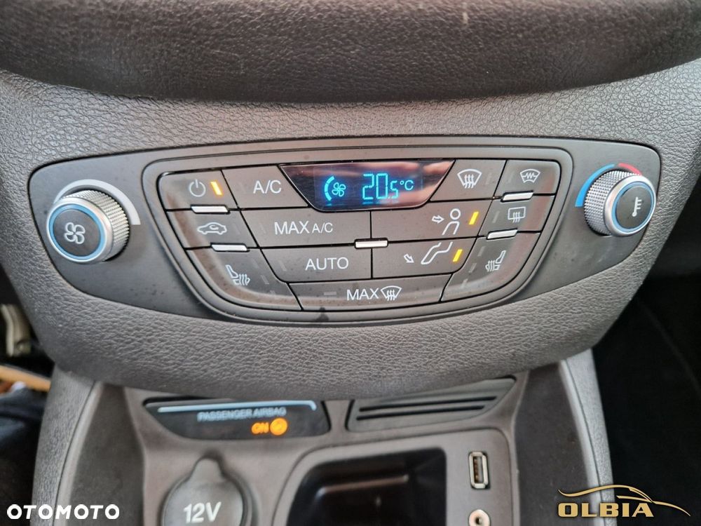 Ford Tourneo Courier - 16