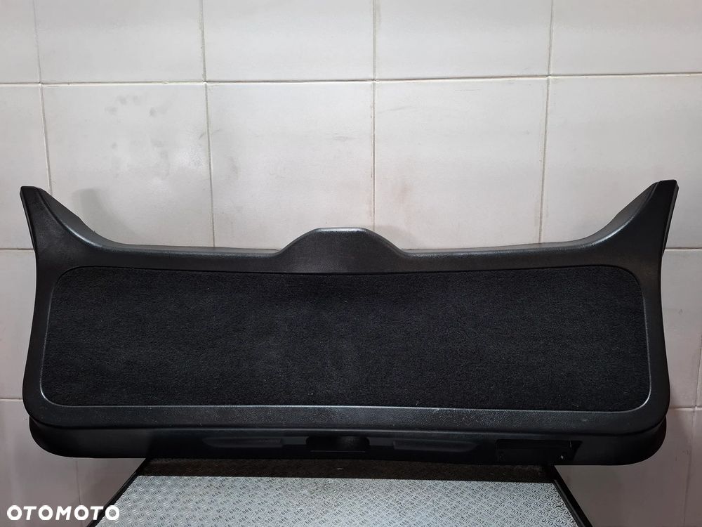 Tapicerka klapy bagażnika Land Rover Range Rover Sport rok 2010 - 1