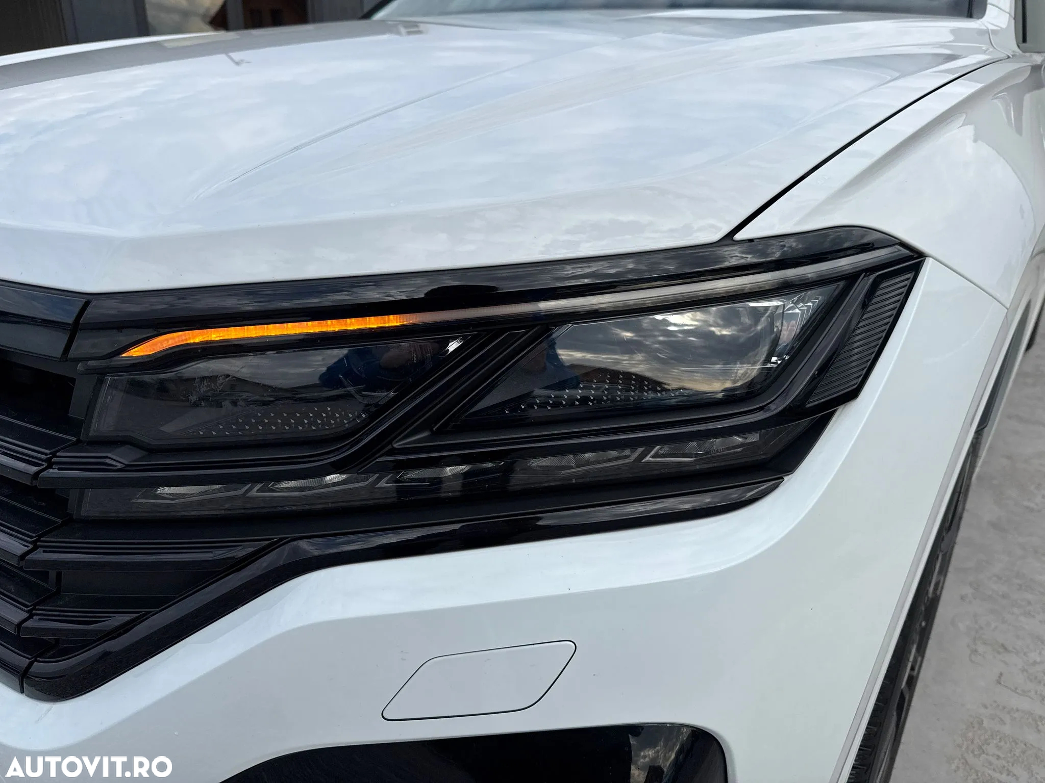 Volkswagen Touareg 3.0 V6 TDI 4Motion DPF Automatik R-Line - 33