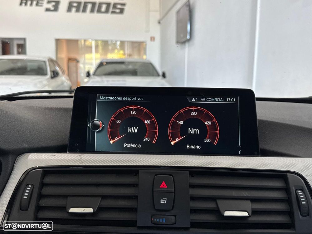 BMW 330 e iPerformance Pack M - 30