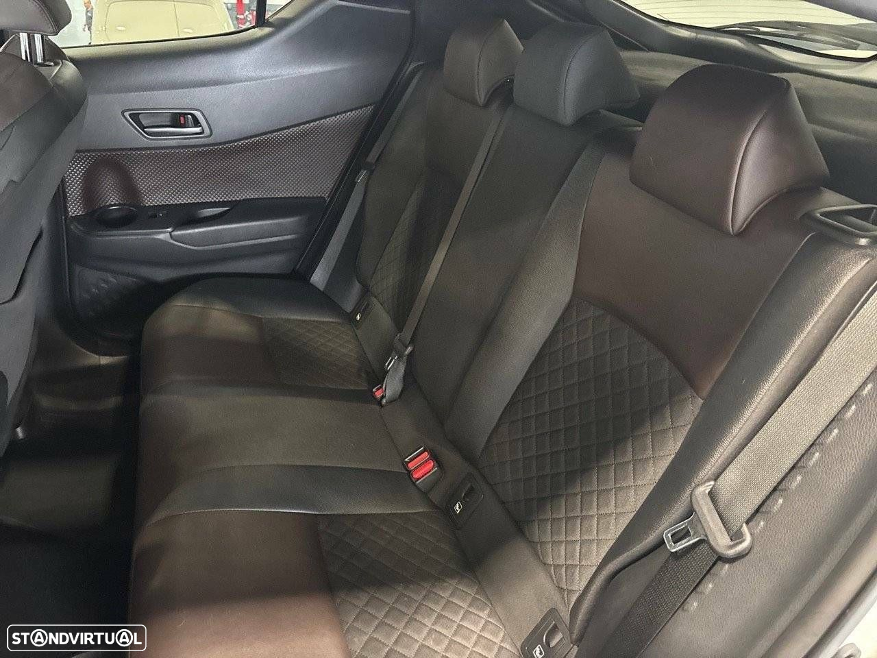 Toyota C-HR 1.8 Hybrid Exclusive+P.Luxury - 10