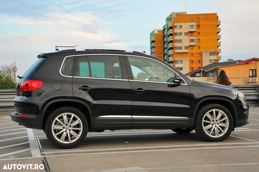 Volkswagen Tiguan 2.0 TDI DPF BlueMotion Technology Sport & Style - 4