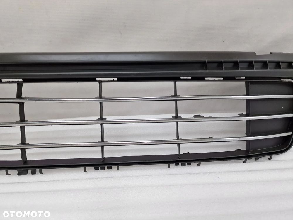 FORD GALAXY MK2 LIFT 09-15 Z CHROMAMI KRATKA ŚRODKOWA ZDERZAKA PRZEDNIEGO , NR AM21-17B968-AC , NR AUKCJI K144 - 5