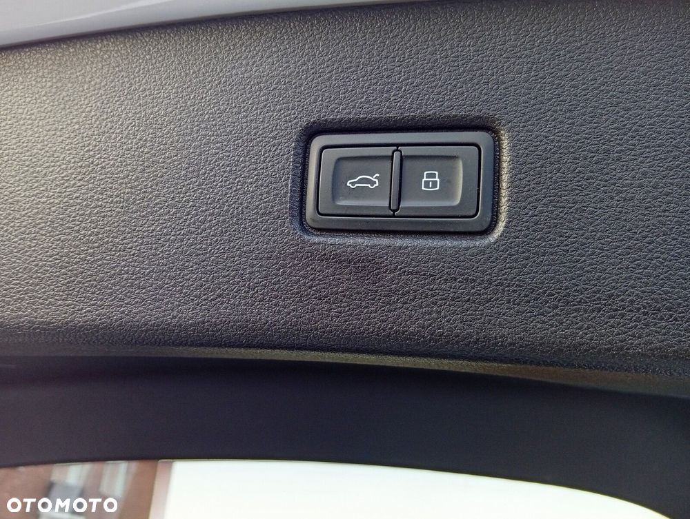 Audi Q5 Sportback - 9