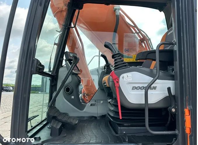 Doosan DX 300 LC-3 - 24