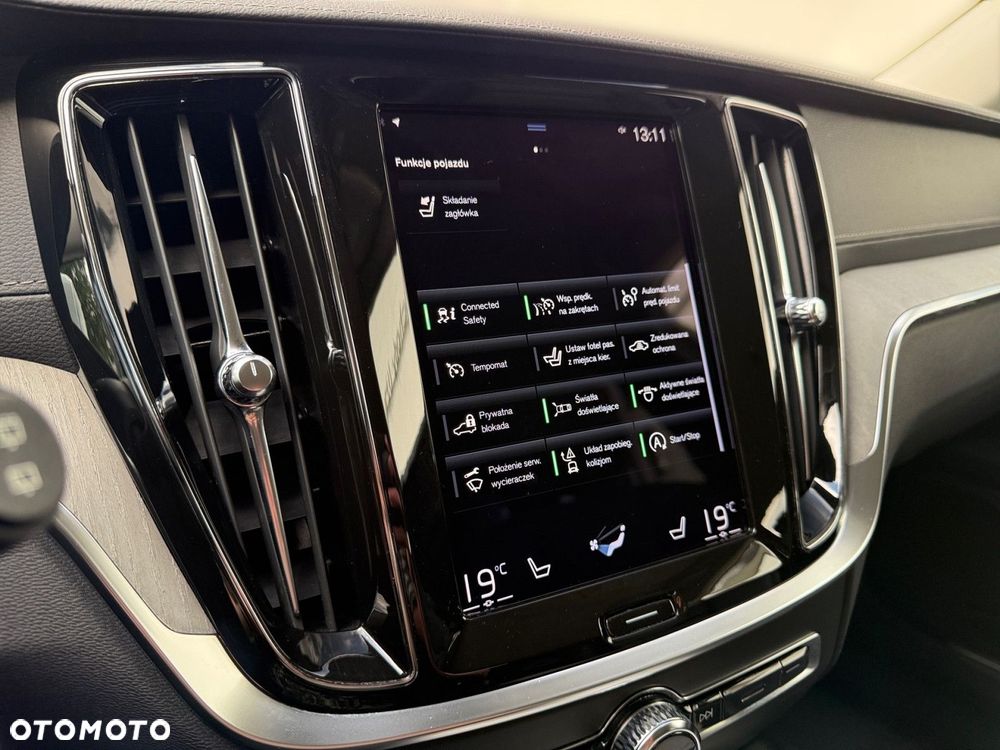 Volvo V60 Cross Country - 20