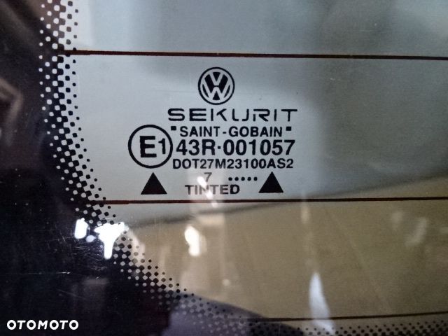 SZYBA KLAPY TYŁ TYLNA BAGAŻNIKA VW GOLF III HB 5D LAK:LC9Z NR32 - 6