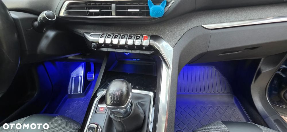 Peugeot 3008 1.5 BlueHDi Allure S&S - 17