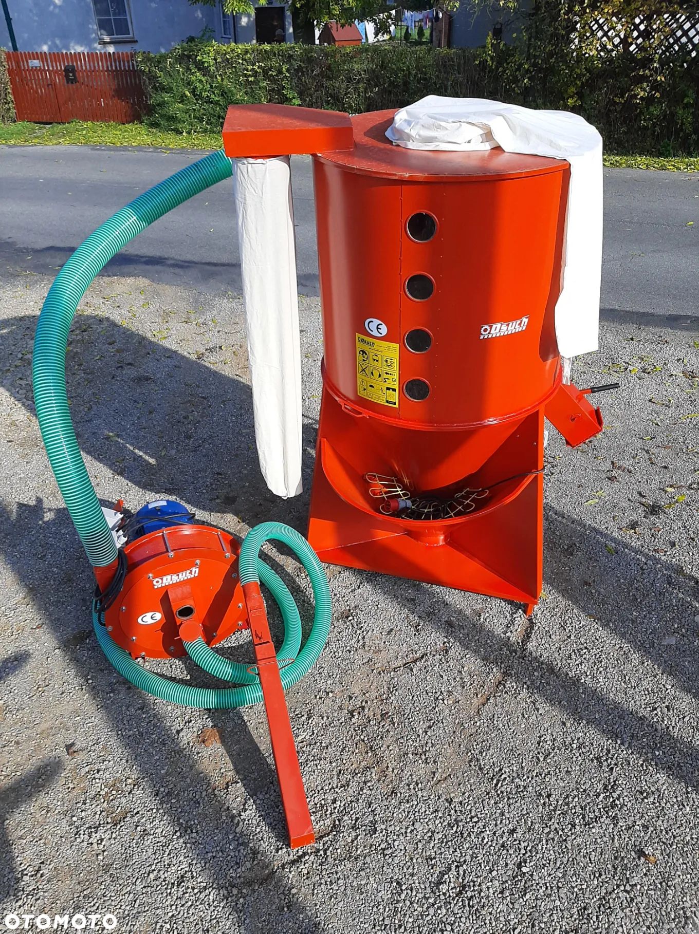 ZESTAW/AGREGAT PASZOWY mieszalnik 0,5-2t + śrutownik/rozdrabniacz/młynek OSUCH (wąż ssący 5m + tłoczący 3m +ssawa+ worki) waga TRANSPORT od ręki - 1