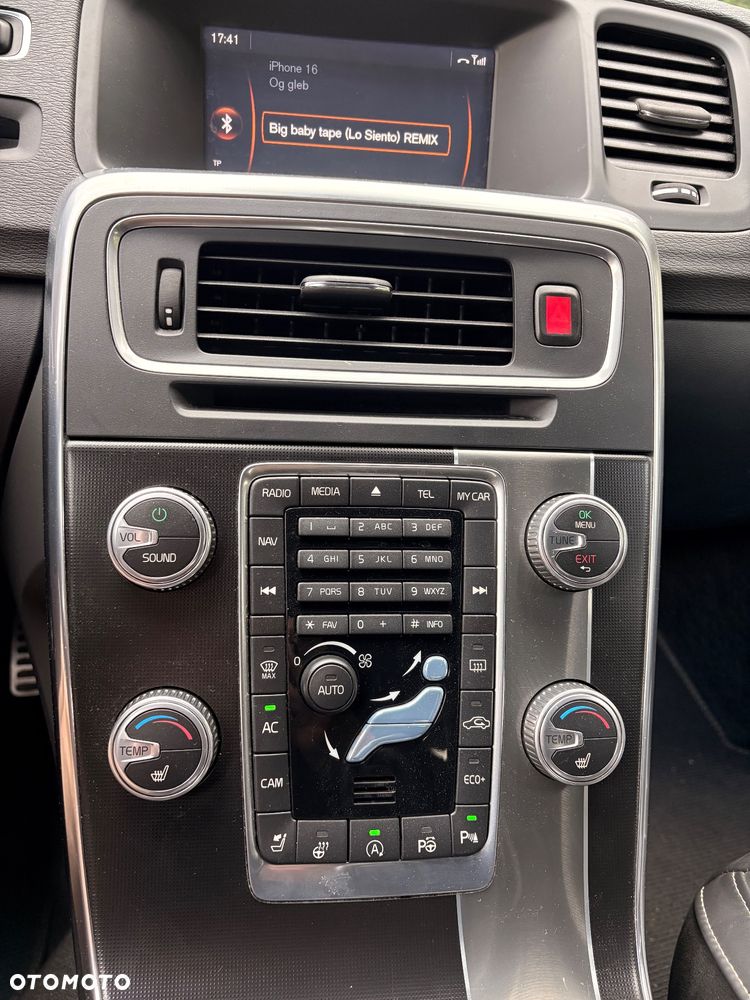 Volvo V60 D4 Geartronic - 14