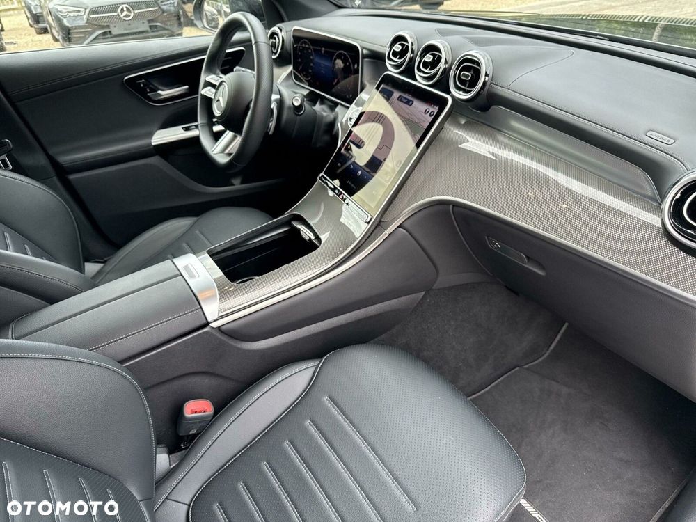 Mercedes-Benz GLC 220 d mHEV 4-Matic AMG Line - 23