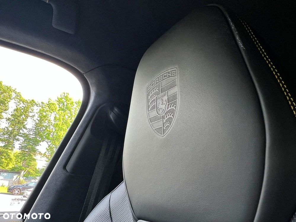 Porsche Cayenne - 33