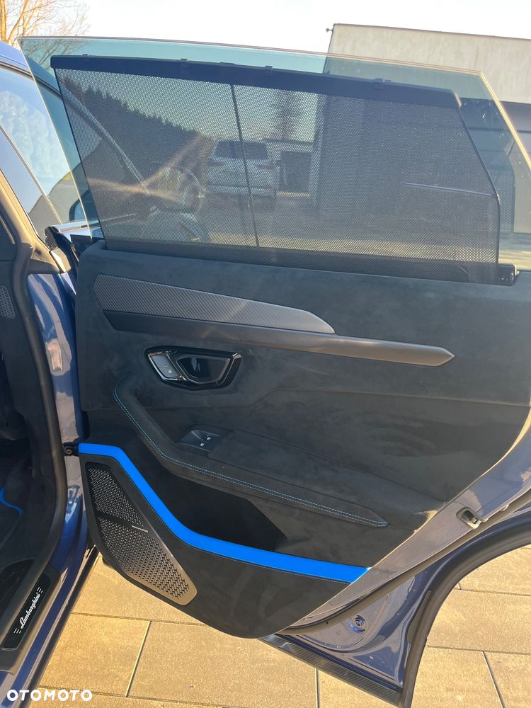 Lamborghini Urus - 38