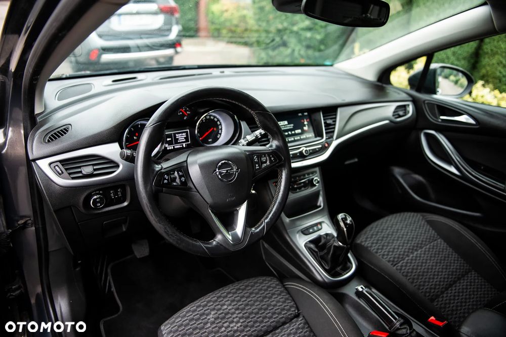 Opel Astra 1.4 Turbo Edition - 19