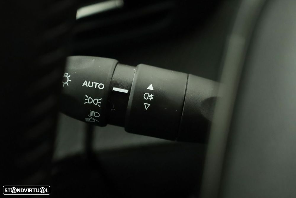 Peugeot 2008 1.2 Allure - 16