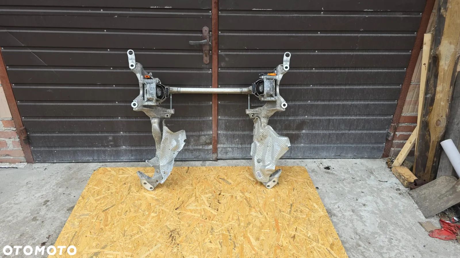 AUDI Q5 8R LIFT PORSCHE MACAN SANKI BELKA ZAWIESZENIA PRZÓD 8R0399315J - 1