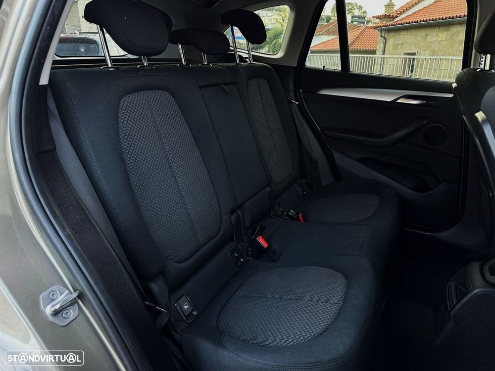 BMW X1 18 d sDrive Auto - 39