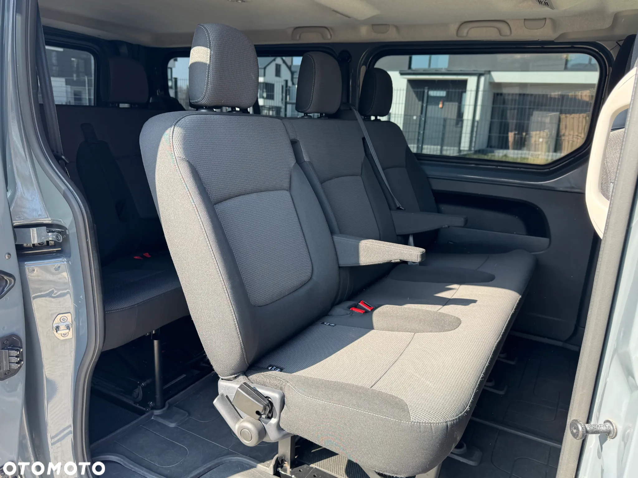 Renault Trafic - 12