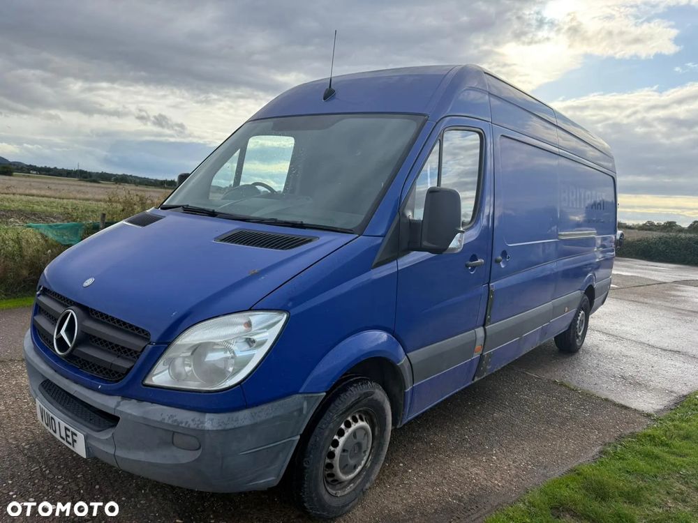 Mercedes-Benz Sprinter - 4