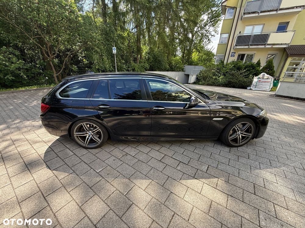 BMW Seria 5 525d - 6