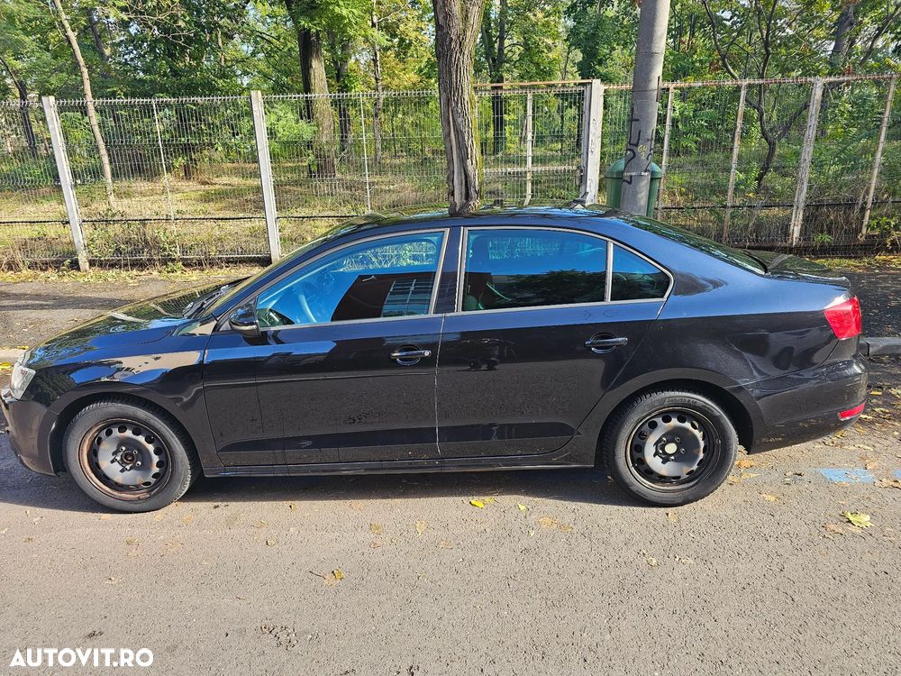 Volkswagen Jetta 1.6 TDI DPF Comfortline DSG - 2