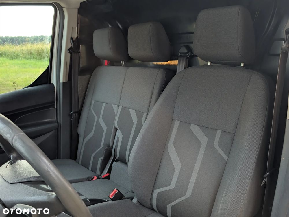 Ford Transit Connect - 21