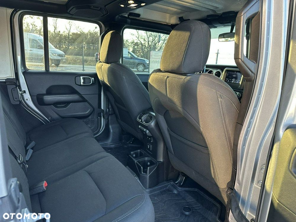 Jeep Wrangler 2.0 T-GDI Hardtop AWD Automatik Sahara - 32