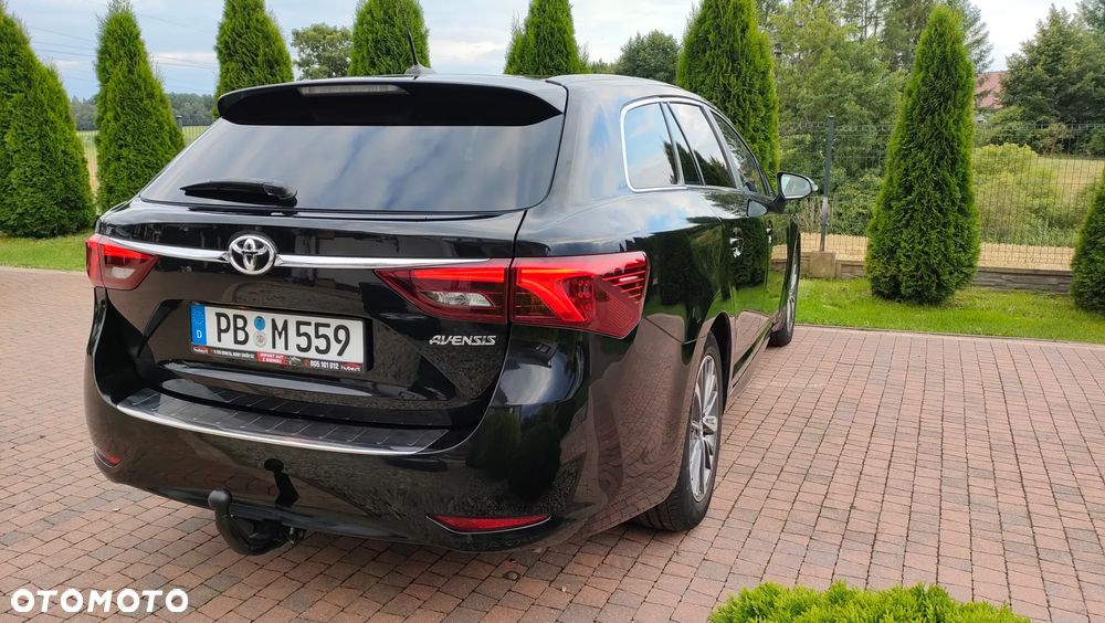 Toyota Avensis 2.0 D-4D Premium - 6