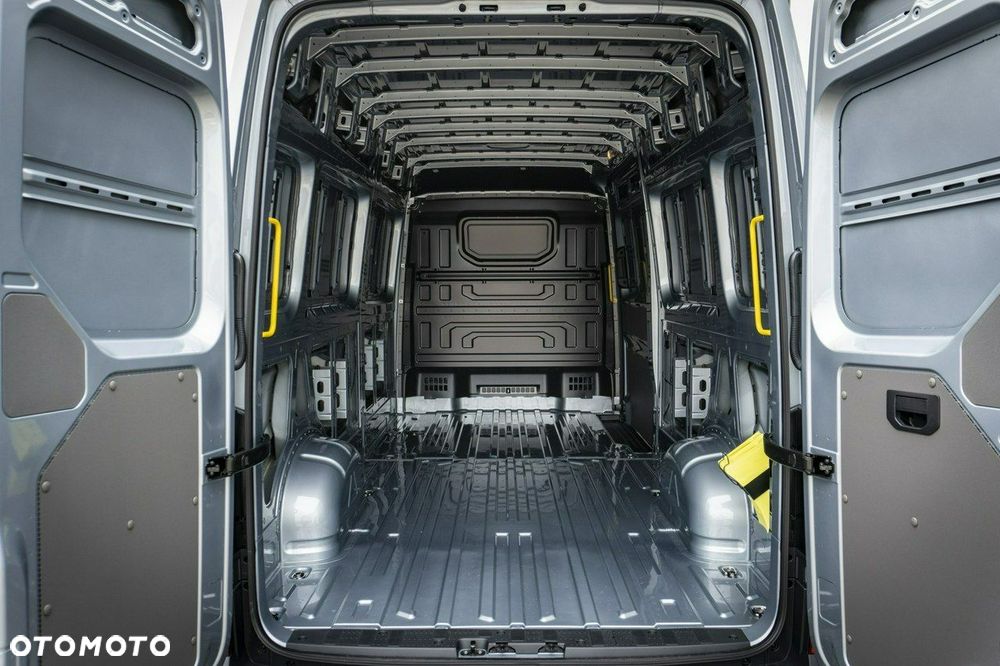 Volkswagen Crafter - 12