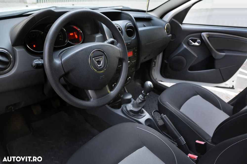 Dacia Duster SCe 115 4WD Comfort - 9