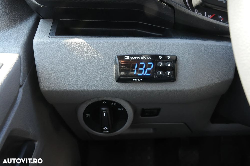 Volkswagen Transporter - 18
